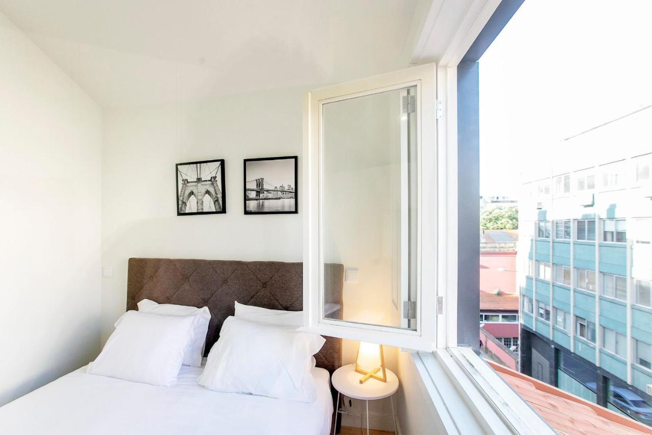 Lovelystay - Cozy 1Br In Santa Catarina W/ Balcony 포르투 외부 사진