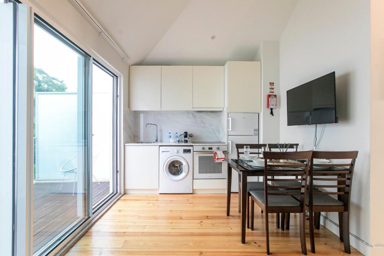 Lovelystay - Cozy 1Br In Santa Catarina W/ Balcony 포르투 외부 사진