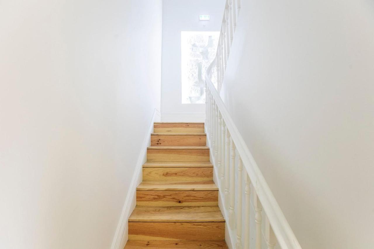 Lovelystay - Cozy 1Br In Santa Catarina W/ Balcony 포르투 외부 사진