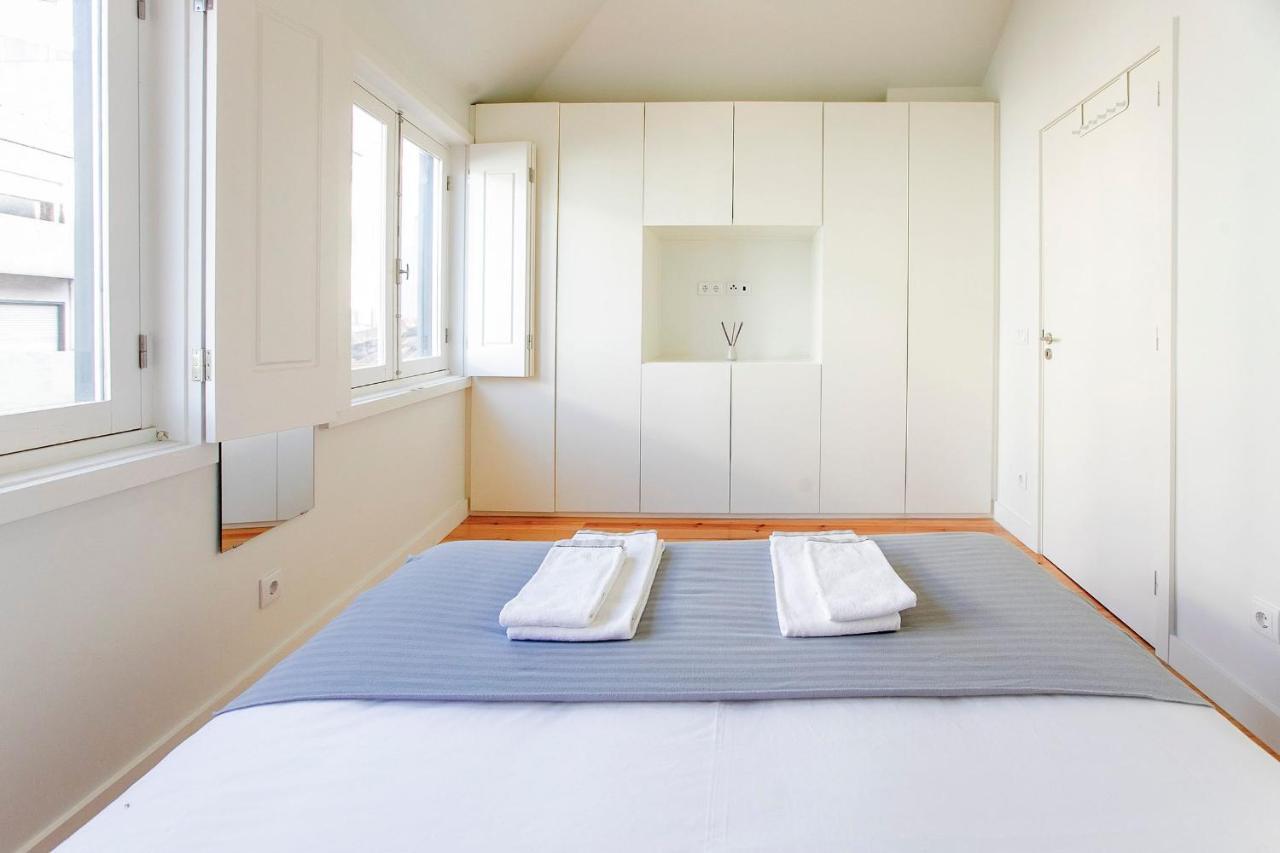 Lovelystay - Cozy 1Br In Santa Catarina W/ Balcony 포르투 외부 사진